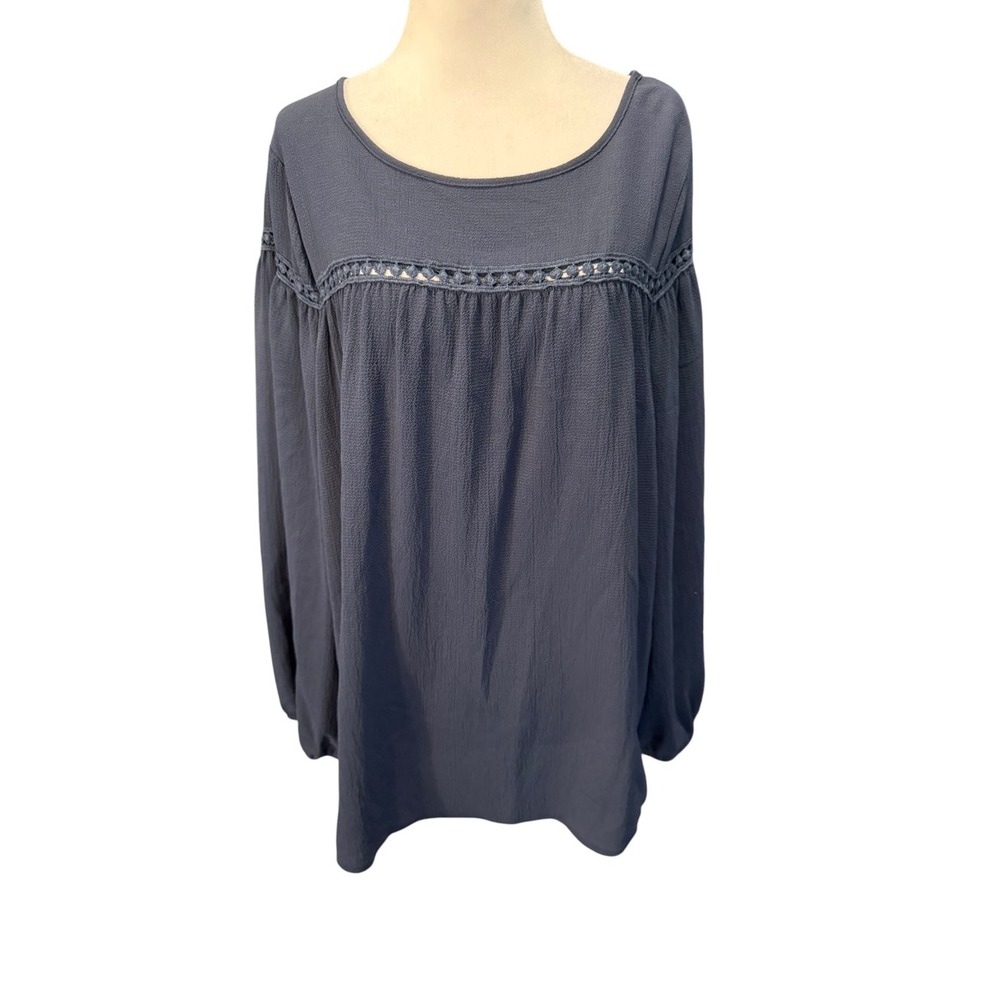 Andree by Unit Navy Blue Crochet Lace Trim Crinkle Crepe Blouse Style Size Small